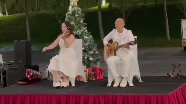 Video biểu diễn nhạc cụ của Sun & Sea Events