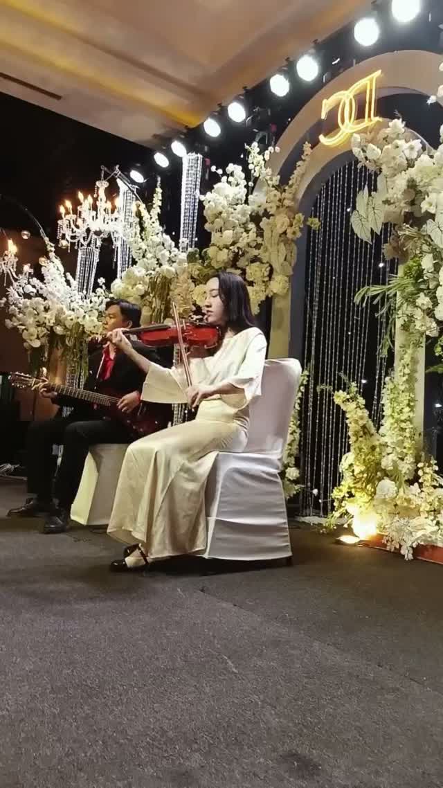 Video biểu diễn nhạc cụ của Sun & Sea Events